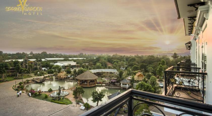 Spring Garden Hotel Lk Long Khanh Экстерьер фото